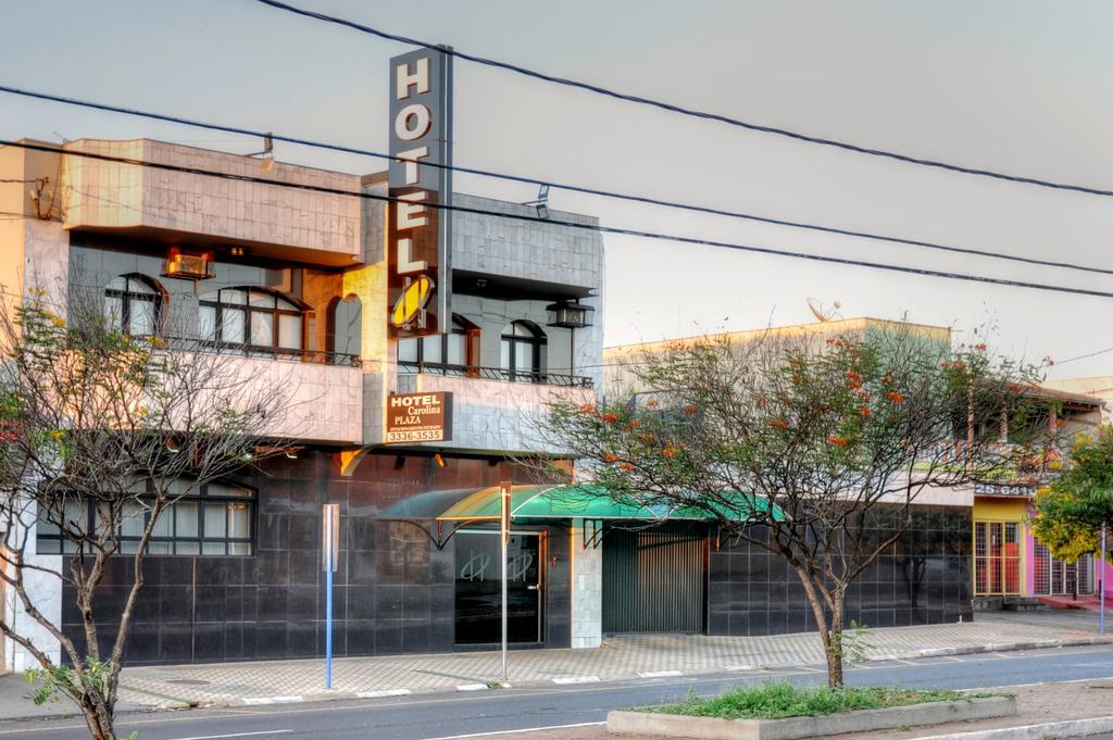 Hotel Carolina Plaza ウベラバ エクステリア 写真
