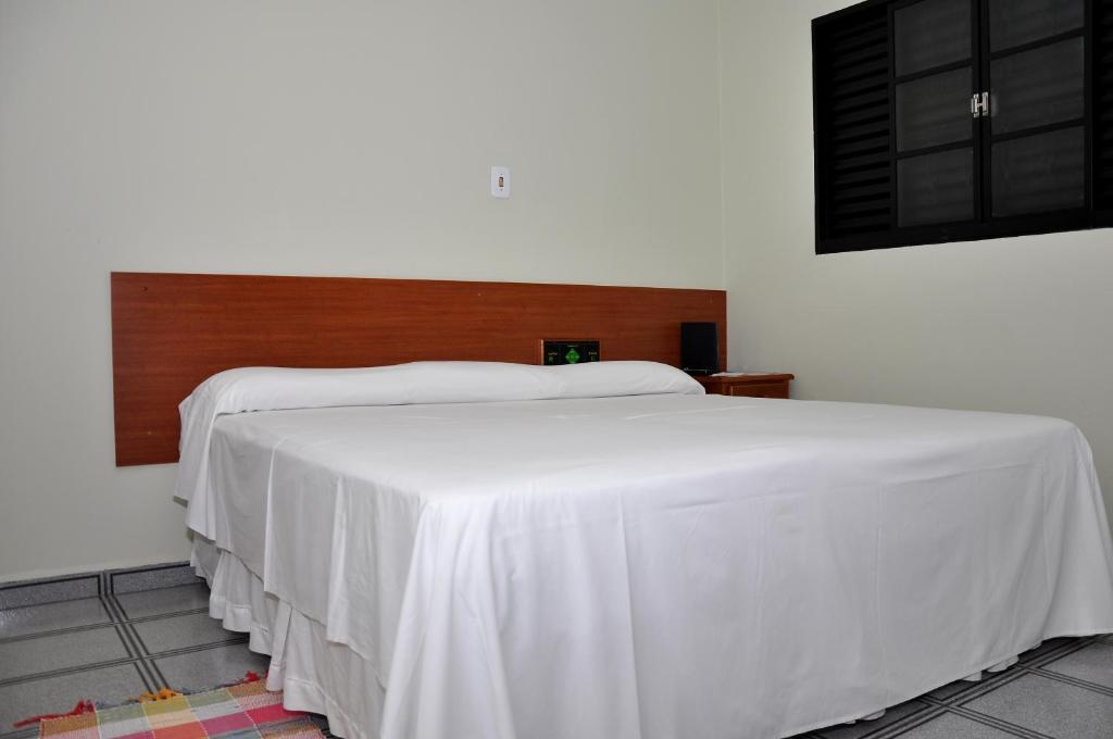 Hotel Carolina Plaza ウベラバ エクステリア 写真